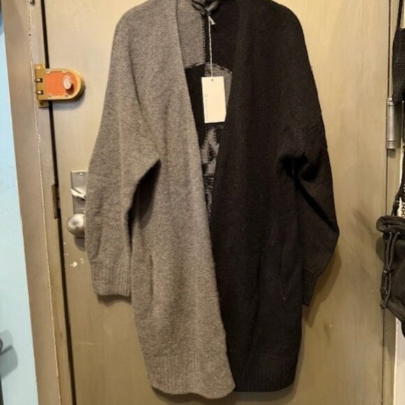 360 Cashmere Pyper Skull two-tone Cashmere Sweater Cardigan - Picture 6 of 16